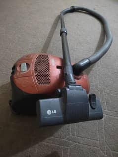 LG vacuum cleaner 1600W