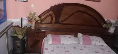 woden double bed