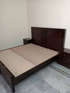 bed dressing side table / bed set for sale