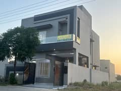 DHA RAHBAR MODERN STYLE SOLID CONSTRUCTION BEAUTIFUL HOUSE AVAILABLE FOR SALE