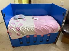 Baby cot excellent condition