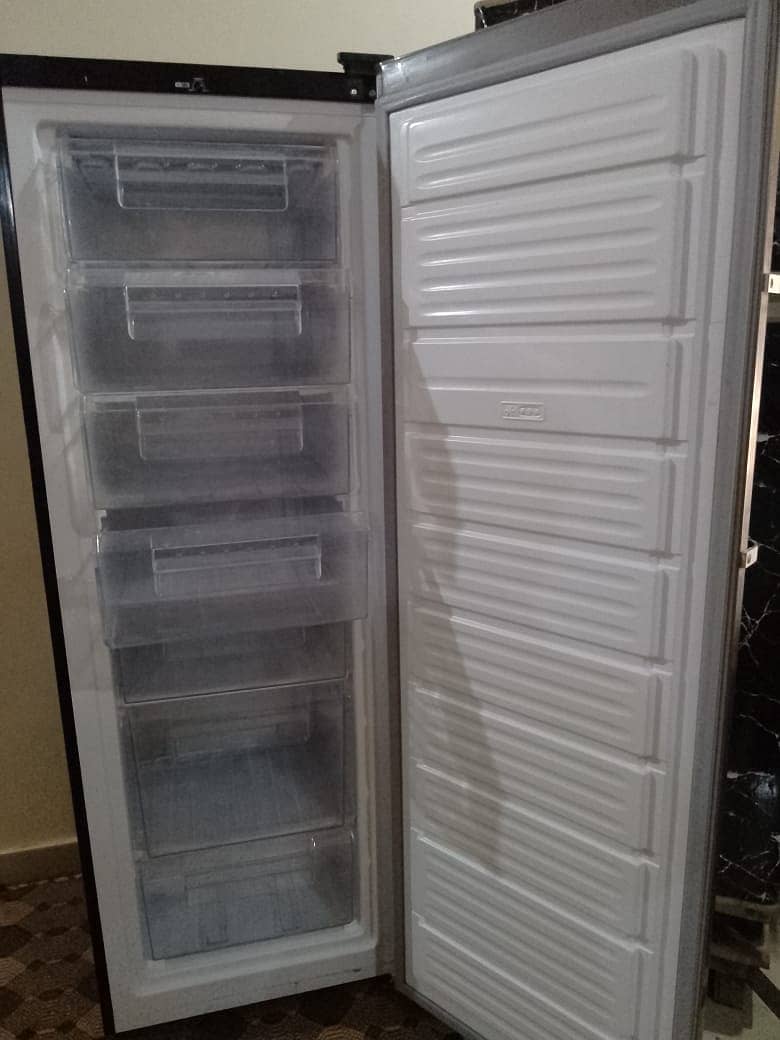 Upright deep freezer 1