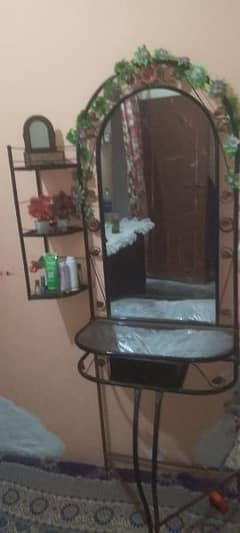 iron dressing table