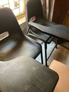 Plastic school/college chairs | Neat condition 9/10 for urgent sale