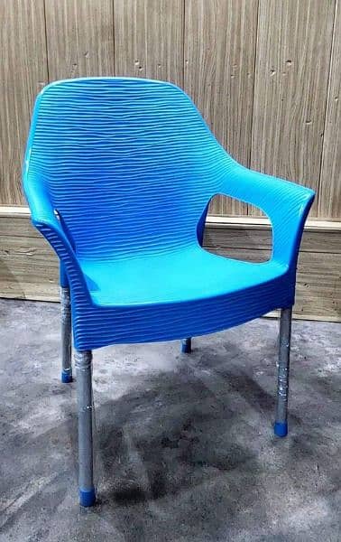 Chairs / plastic chairs / pure plastic chairs / wavy plastic chairs 15