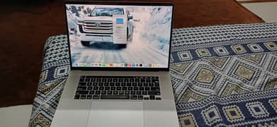 Apple Macbook pro 2019 16inch Ci7