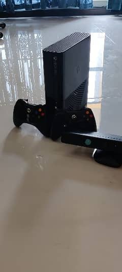 Xbox 360 with 2 controlers and sensors
