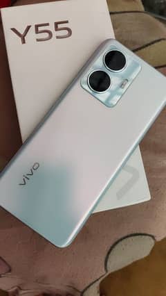 vivo y55 for sale in 10 by 10 condition full box