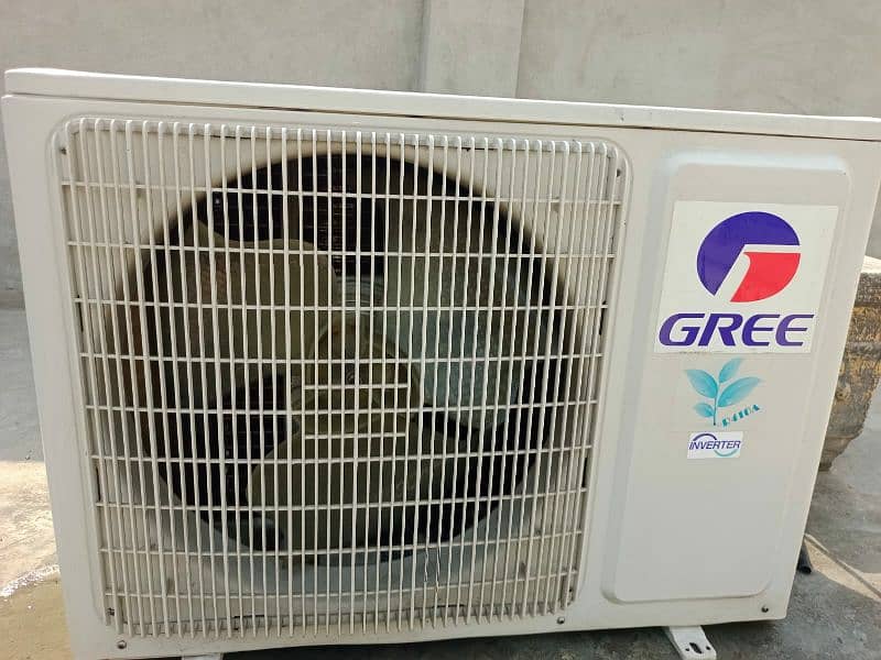GREE 1.5 Ton DC Inverter heat and cool 10/10 Ok. 3