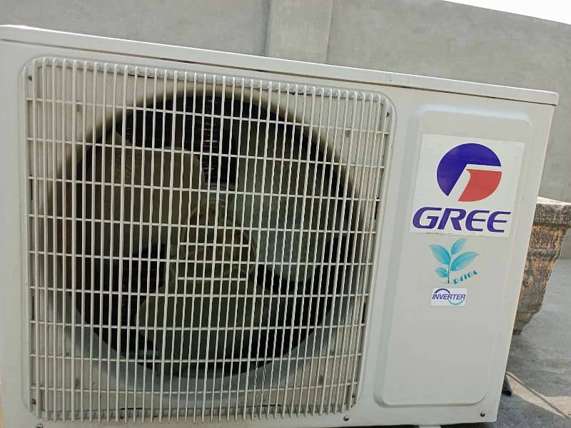 GREE 1.5 Ton DC Inverter heat and cool 10/10 Ok. 5