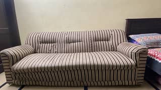 Sofa set 3,1,1 ( Condition is rough)