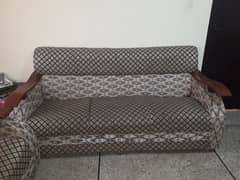 A sofa set in good condition