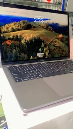 Macbook Pro M1 2020 13-inch with Box