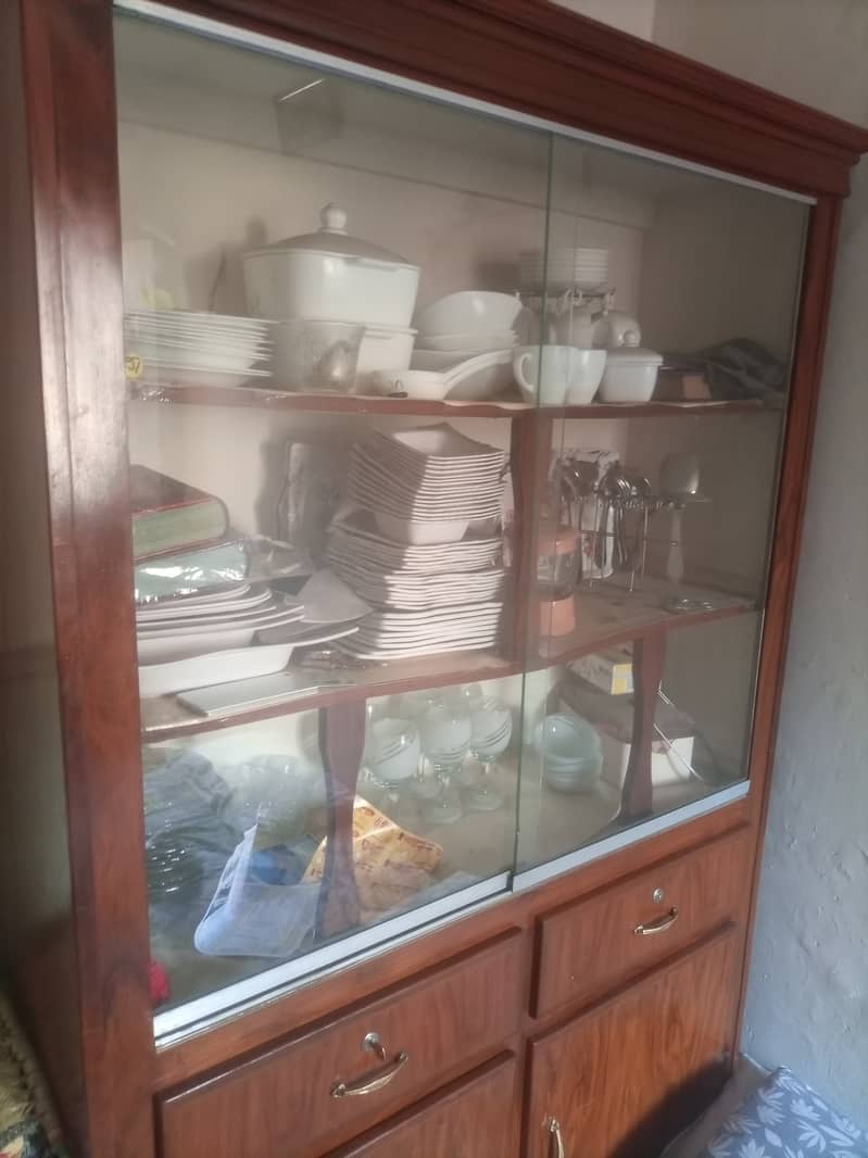 Like new Showcase For Sale 1