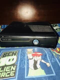xbox 360 ,with kinect, 3 controllers, 50+ games in cds, many more!!