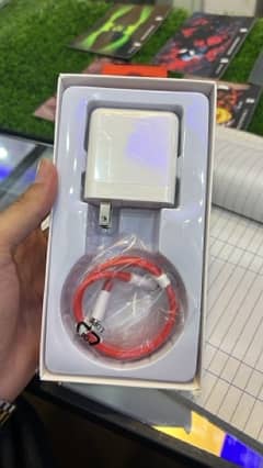 one plus geniun Charger with Wrap charging Sign