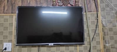 LCD Fon sale 32 inches 0