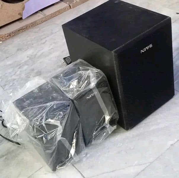 home theather 2.1  2 inch saround spker 0