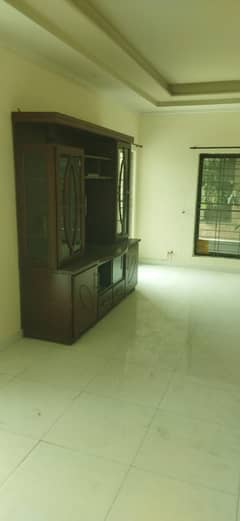 20 marla upper portion for rent in wapda 1 with 3 bedrooms attached bat with tanent