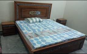 king size bed with side tables without metress
