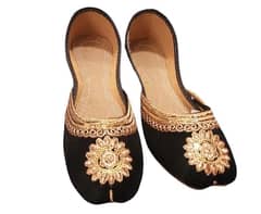 Women's Velvet Embroidered Fancy
Khussa On Discount Rate 1000