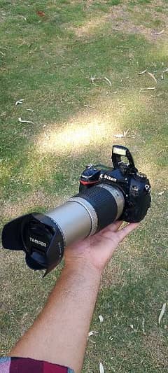 DSLR D7000 Nikon Profieesinol Camera. Lanz 70.300mm Atuo Nikon