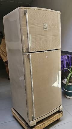 Dawlance LVS technology refrigerator with full accessories