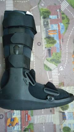 Fixed Fracture Walker Boot Fits Both Left Right Size Medium smal