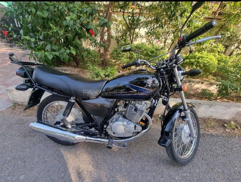 Suzuki GS 150 3