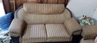 sofa set wants to sell it