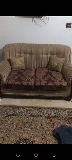 Sofa set in good condition 7 seater