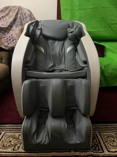 JC Buckman Massage Chair10/10