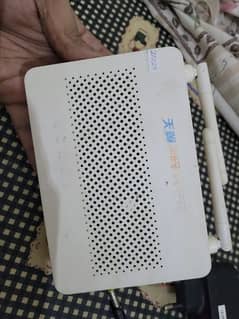 Huawei Fiber Router with 12 Volt Adapter