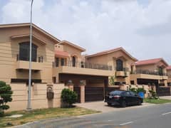 This Is A 5 Bedroom Brig House In Askari 10 Near To All Amenities . The Place Is Very Well Secured .