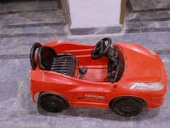 Kids battery car in good condition