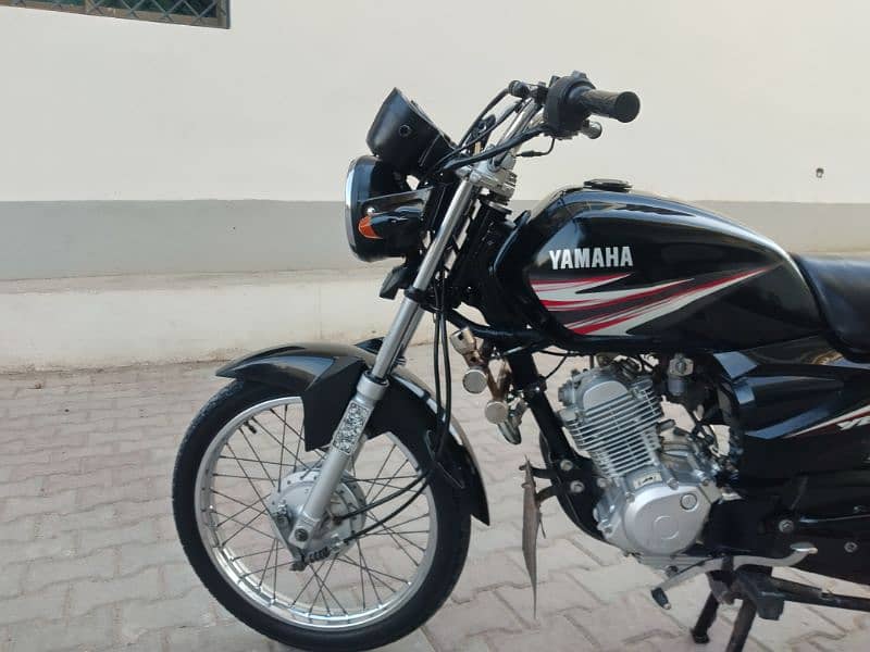 Yamaha YBZ 125 7