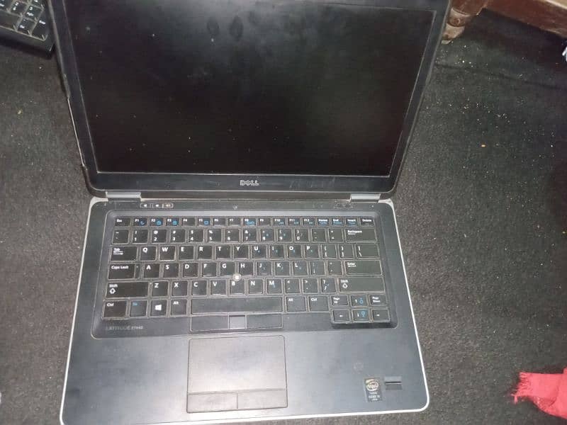 DELL Latitude E7440 3