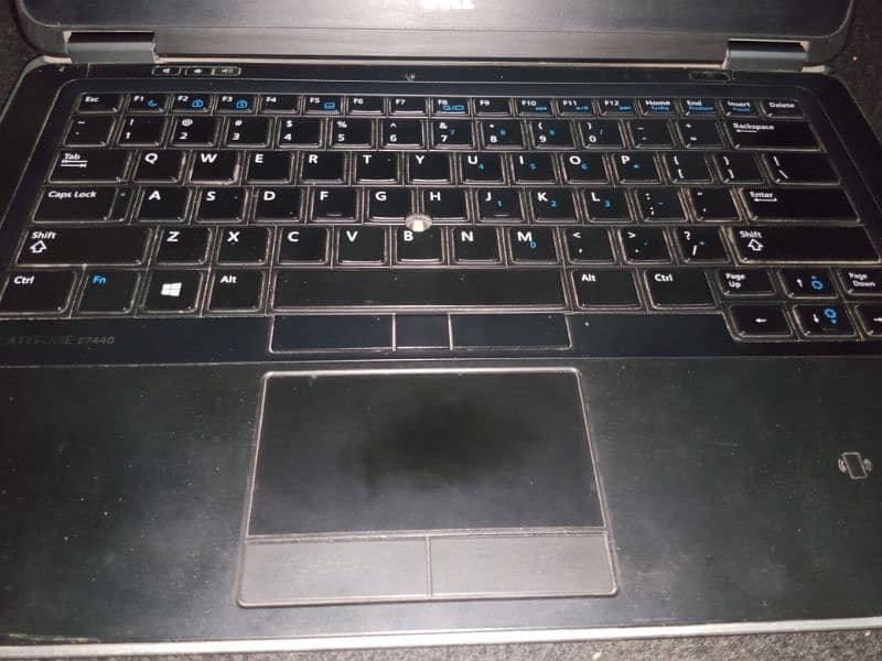 DELL Latitude E7440 4