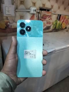 Realme C51 4/128 10/10 condition with box with charger