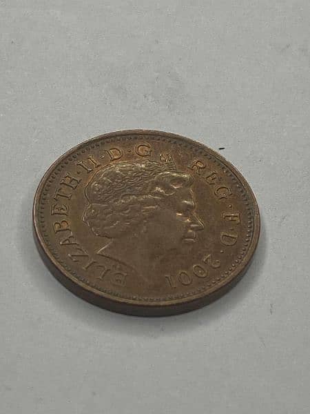 2001 New pence 1 peny coin. . . Very rare 1
