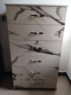 6 drawer Chester in white marble lasani