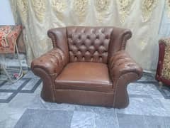 6 Seater Made of Leather Slightly used Relaiable Sofa For Sale