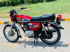 Honda 125 2022 Model 10 by 10 Condition Total Geniune A one Lush bike