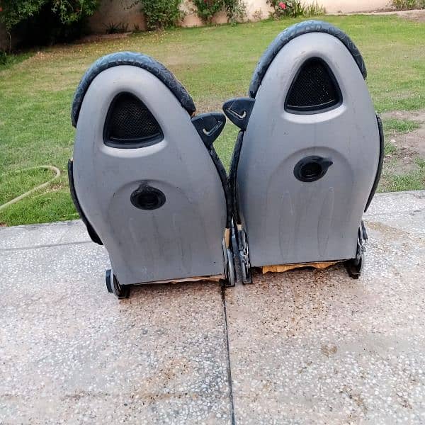 diffrent sports staring ND bucket seats for sale. . 5