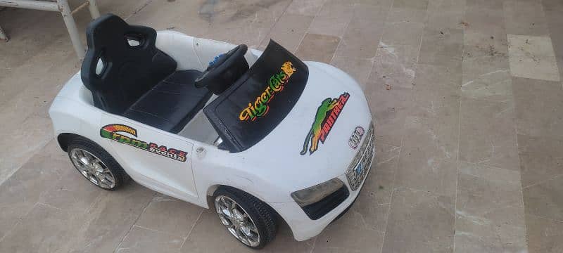 kids car -rechargable car with remote 1