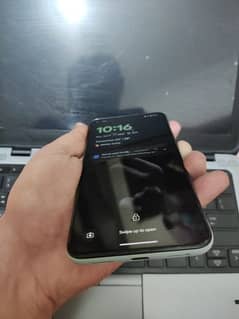 google pixel 5 10/10 condition Water pack