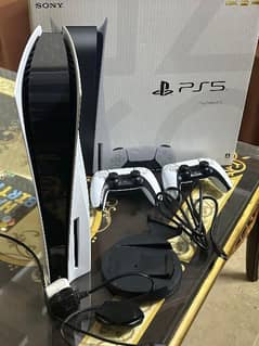 Ps5 with two controllers