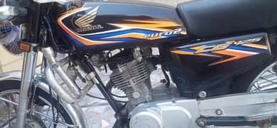 125 motor cycle behtreen condition available for sale