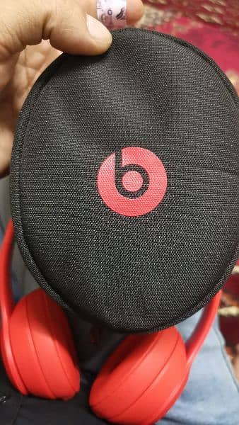 Beats Solo 3 Special  Edition 2