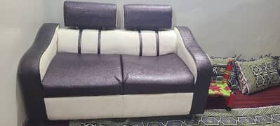 5 seater sofa set available in good condition